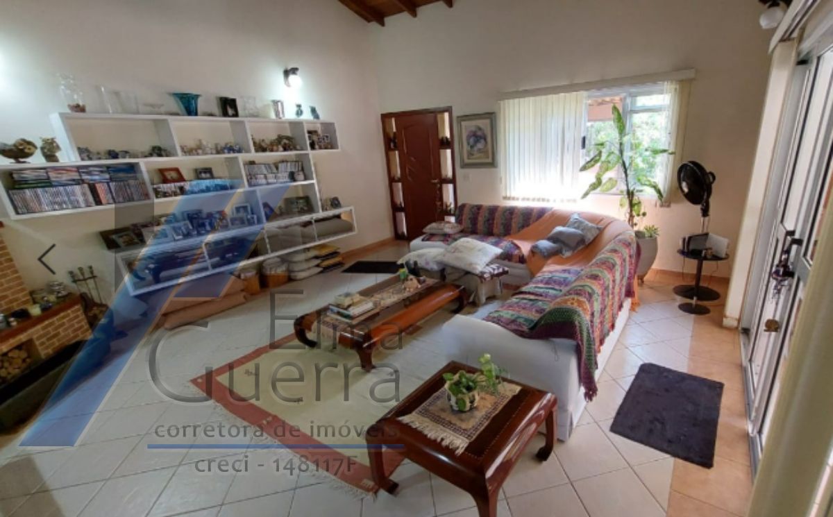 Ubatuba - Condomínio Park Hills, casa com 03 dormitórios, sendo 01 suíte e área de lazer.