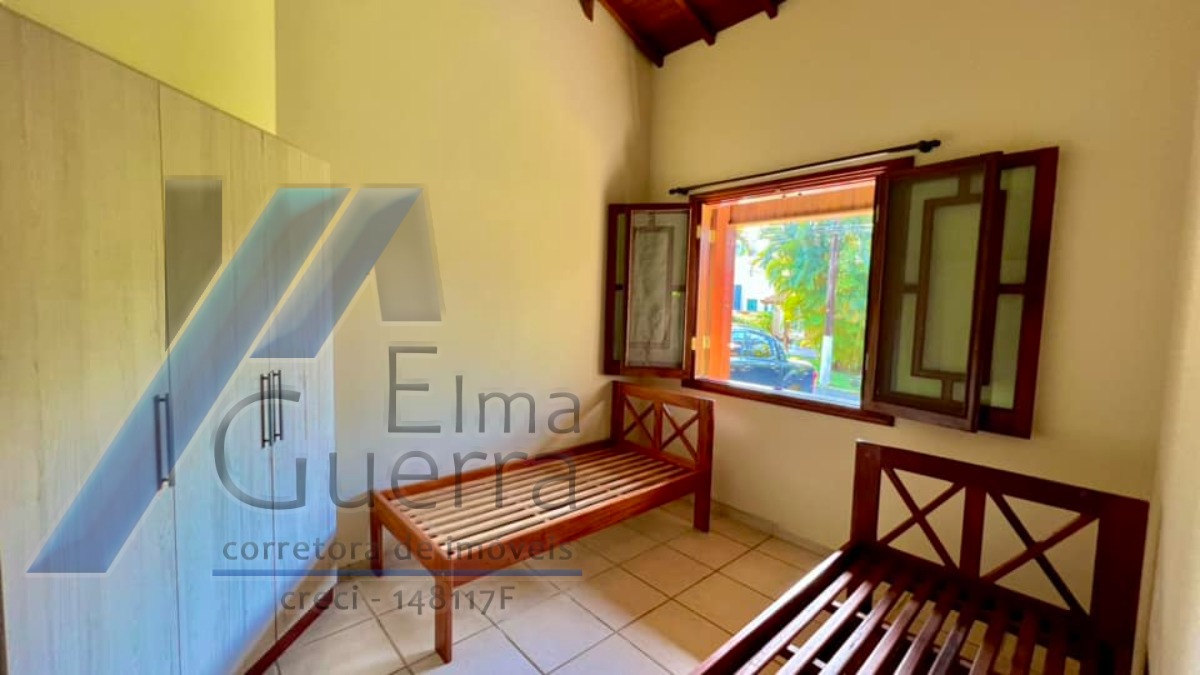 Ubatuba - Condomínio Villas, casa com 03 dormitórios, sendo 01 suíte e área de lazer.
