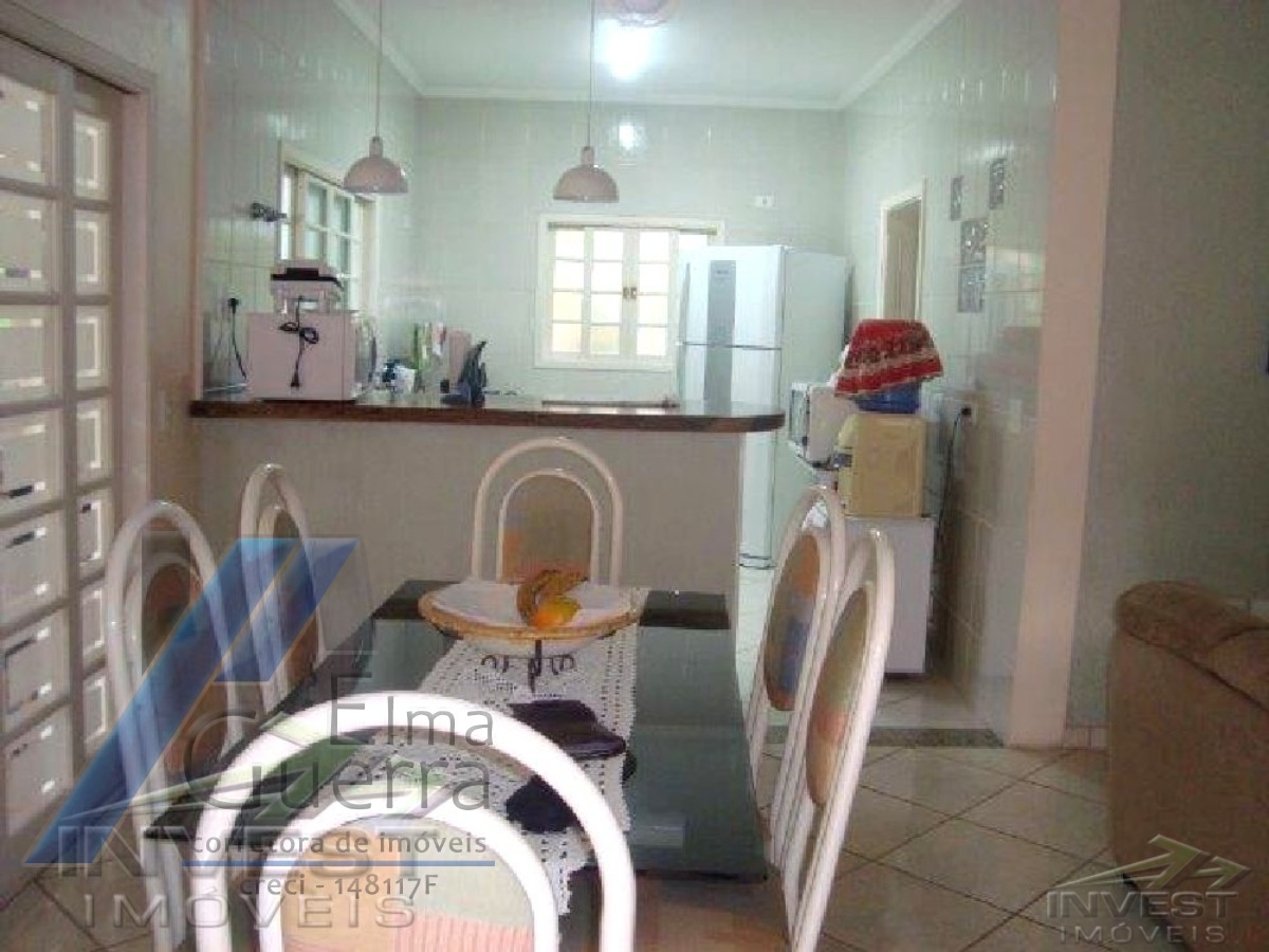 Ubatuba - Condomínio Ubatuba country, casa no com 03 dormitórios, sendo 01 suíte.