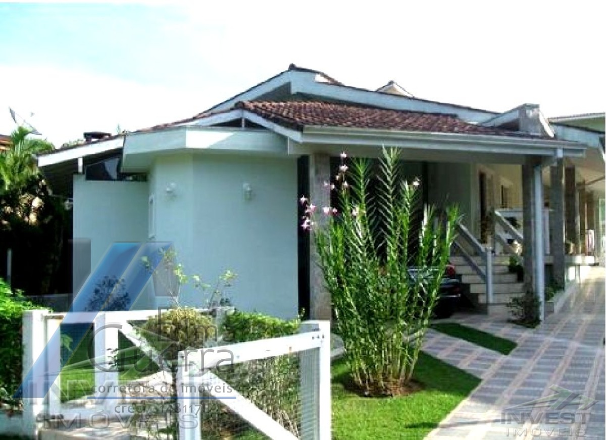 Ubatuba - Condomínio Ubatuba country, casa no com 03 dormitórios, sendo 01 suíte.