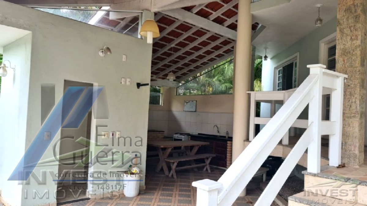 Ubatuba - Condomínio Ubatuba country, casa no com 03 dormitórios, sendo 01 suíte.