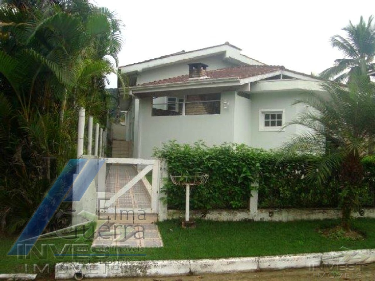 Ubatuba - Condomínio Ubatuba country, casa no com 03 dormitórios, sendo 01 suíte.