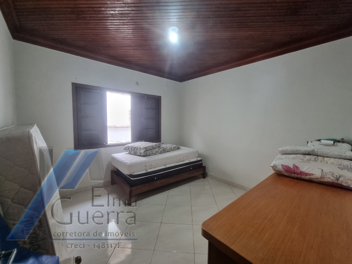 Ubatuba, Centro - Casa com 02 dormitórios.