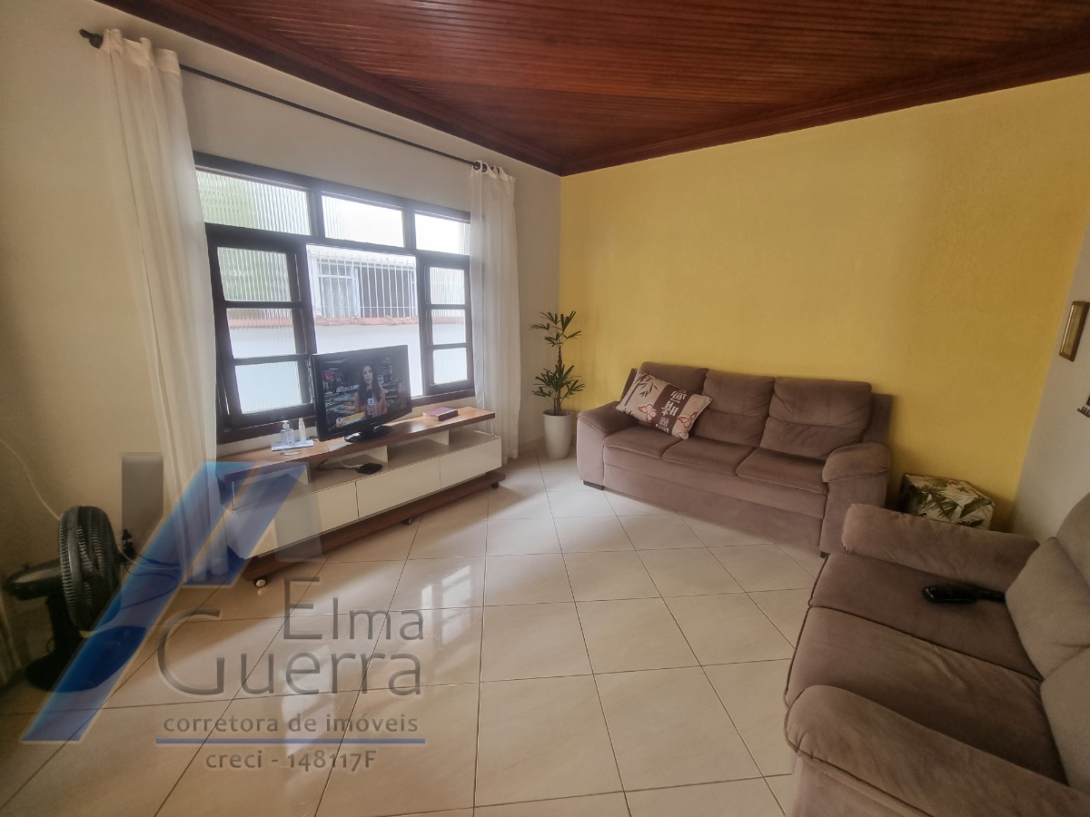 Ubatuba, Centro - Casa com 02 dormitórios.