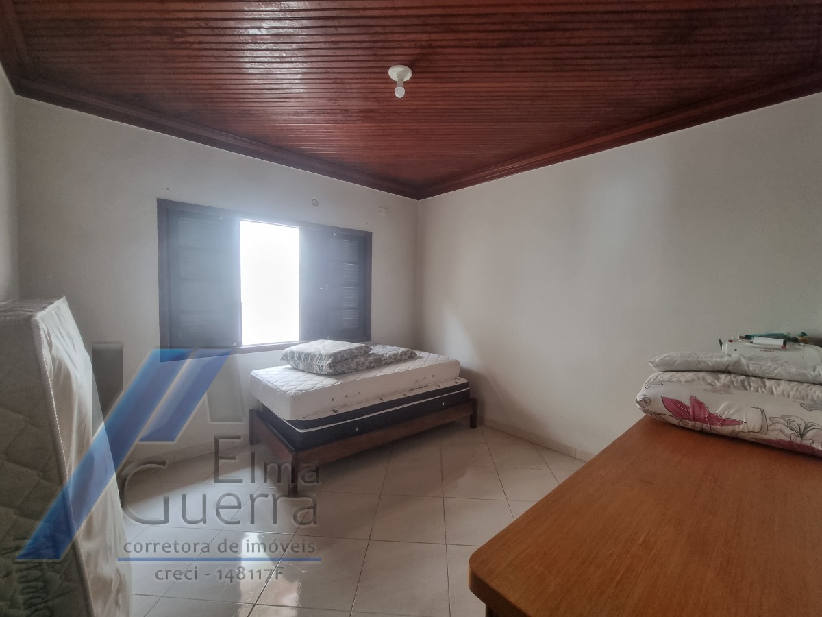 Ubatuba, Centro - Casa com 02 dormitórios.