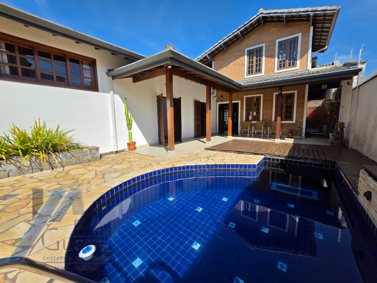 Casa, 3 quartos, 298 m² - Foto 1