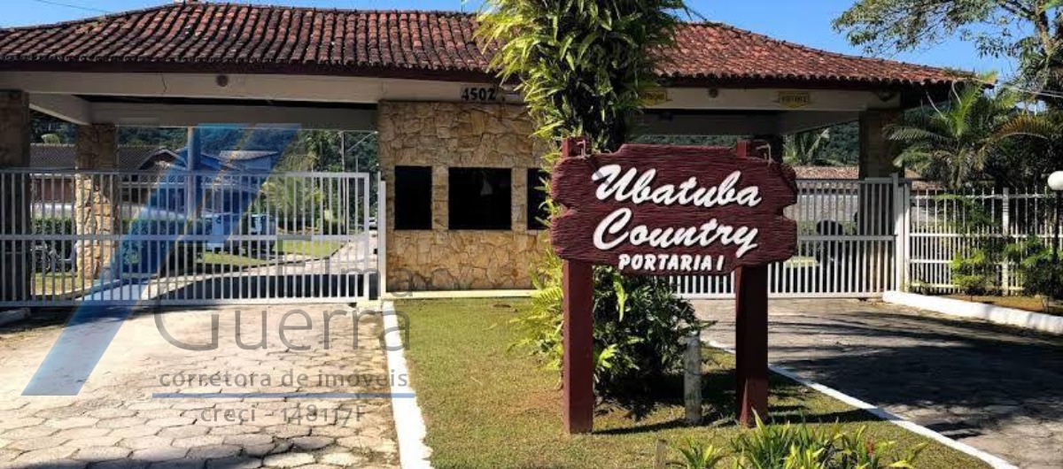 Ubatuba - Condomínio Ubatuba Country, Casa com 03 dormitórios, sendo 02 suítes e área de lazer.
