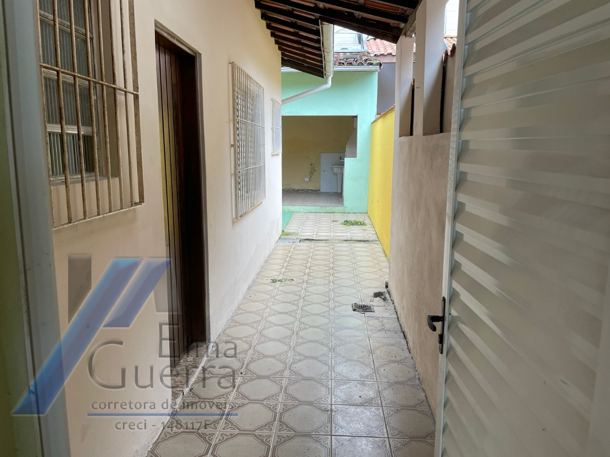 Casa à venda com 2 quartos, 120m² - Foto 4