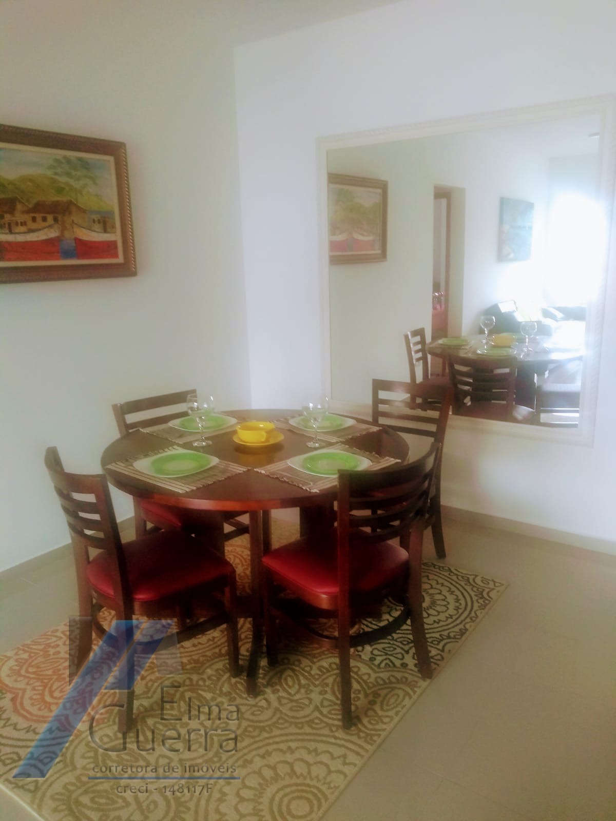 Ubatuba, Centro - Apartamento com 02 dormitórios, sendo 01 suíte e área de lazer.