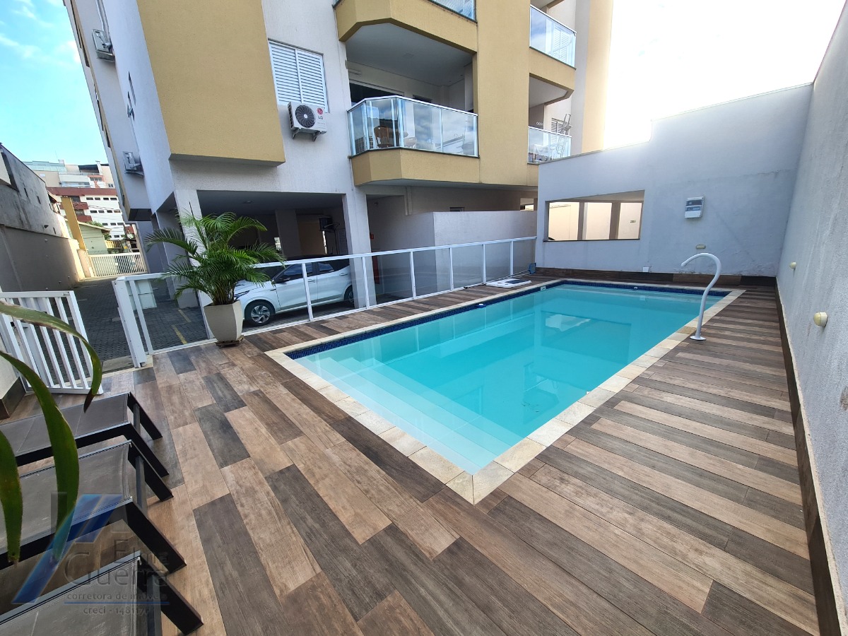 Ubatuba, Centro - Apartamento cobertura com 03 dormitórios, sendo 01 suíte com área de lazer.