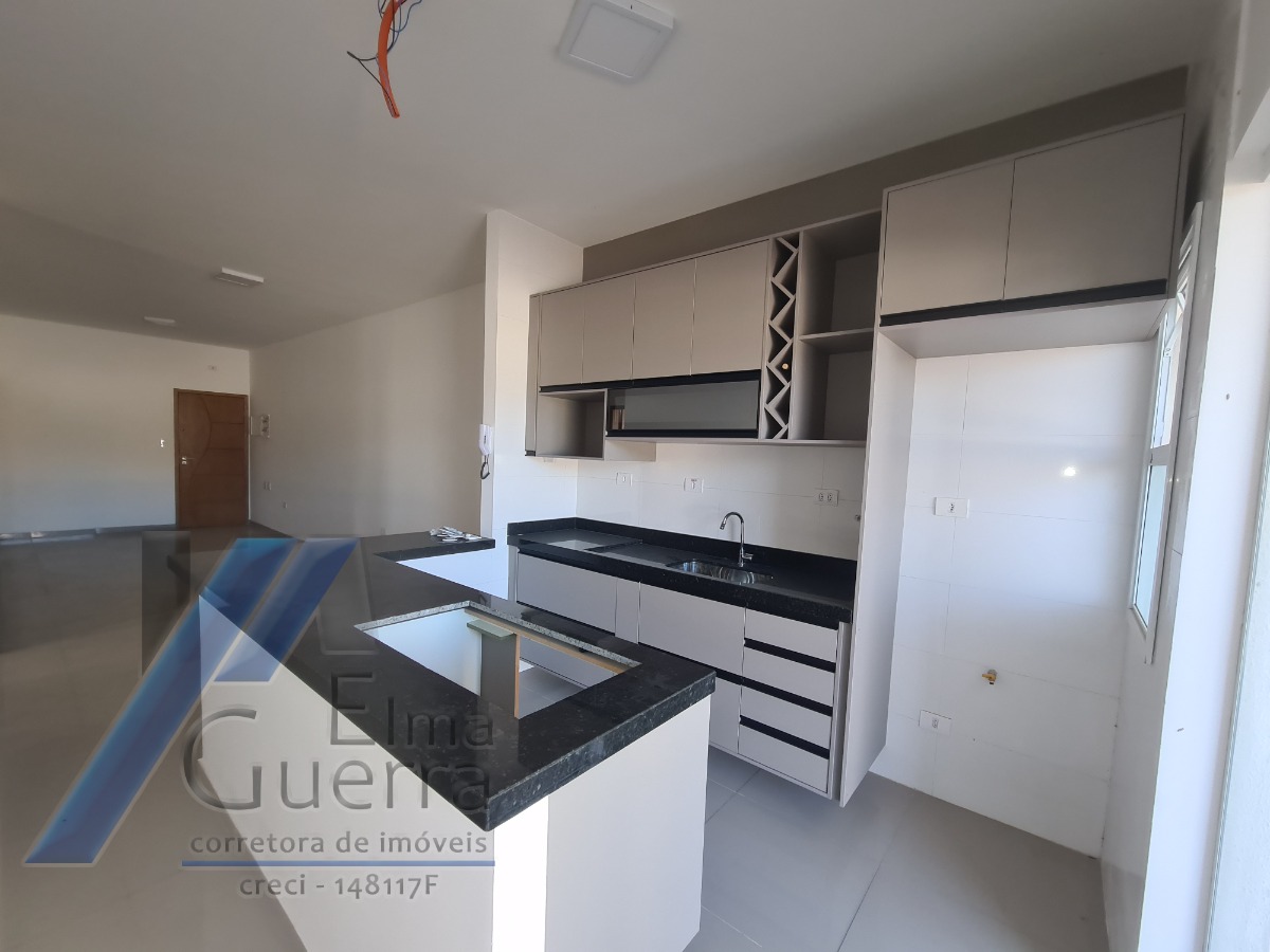 Ubatuba, Centro - Apartamento cobertura com 03 dormitórios, sendo 01 suíte com área de lazer.