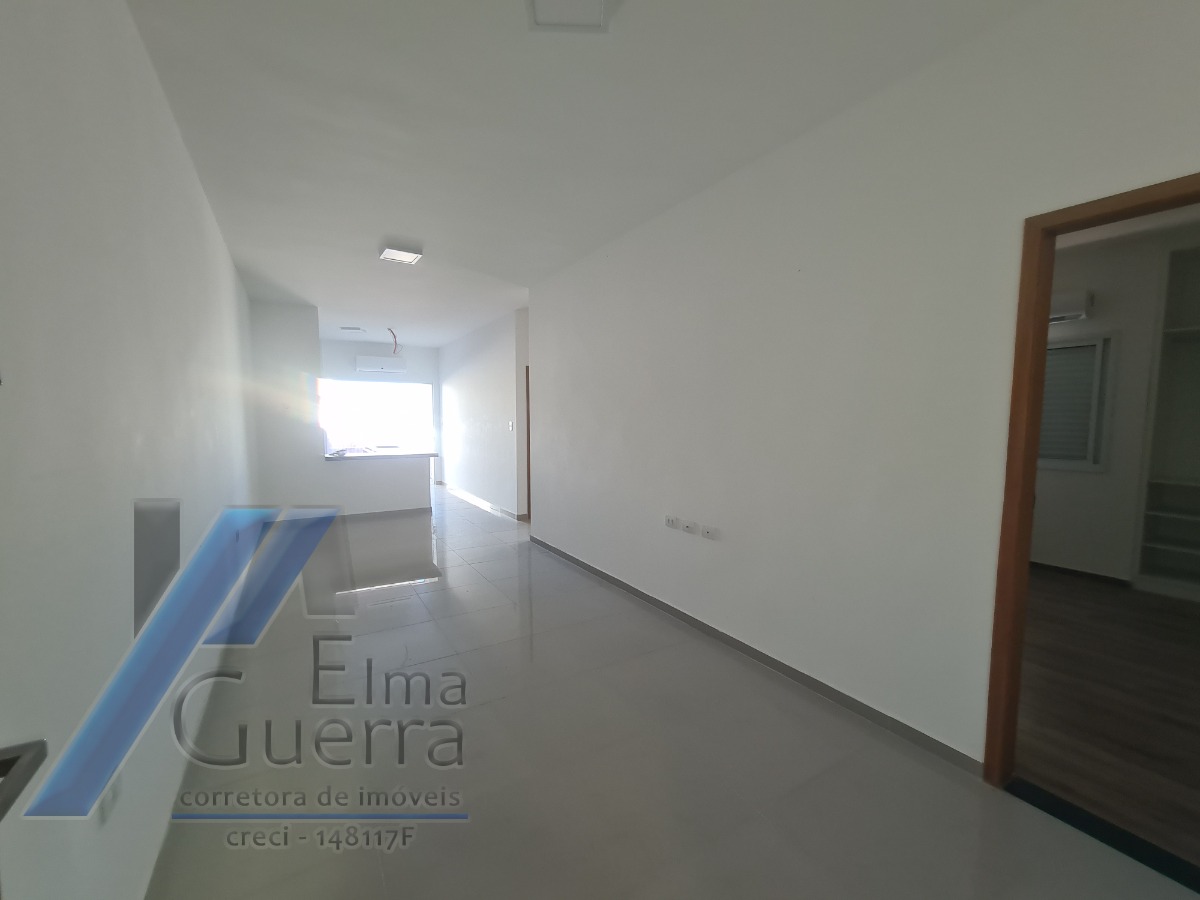 Ubatuba, Centro - Apartamento cobertura com 03 dormitórios, sendo 01 suíte com área de lazer.
