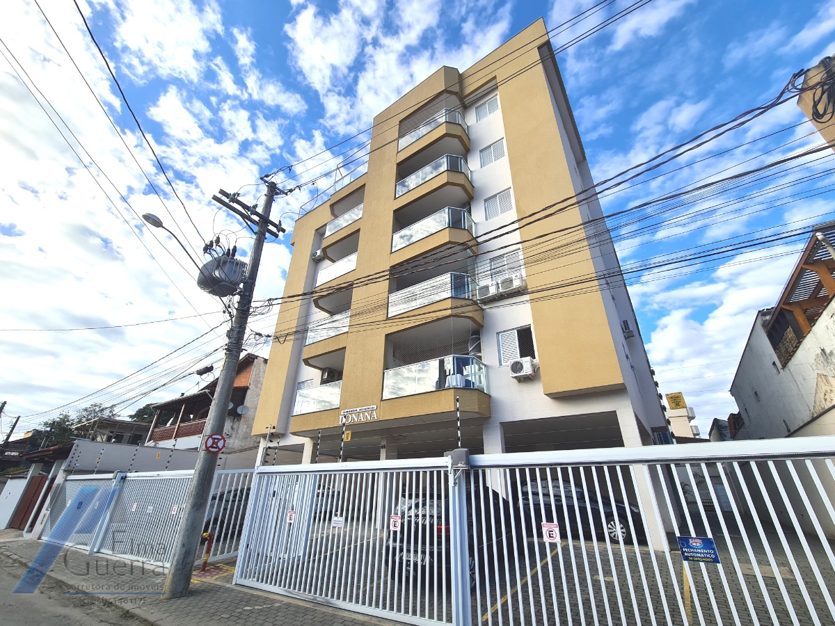 Ubatuba, Centro - Apartamento cobertura com 03 dormitórios, sendo 01 suíte com área de lazer.