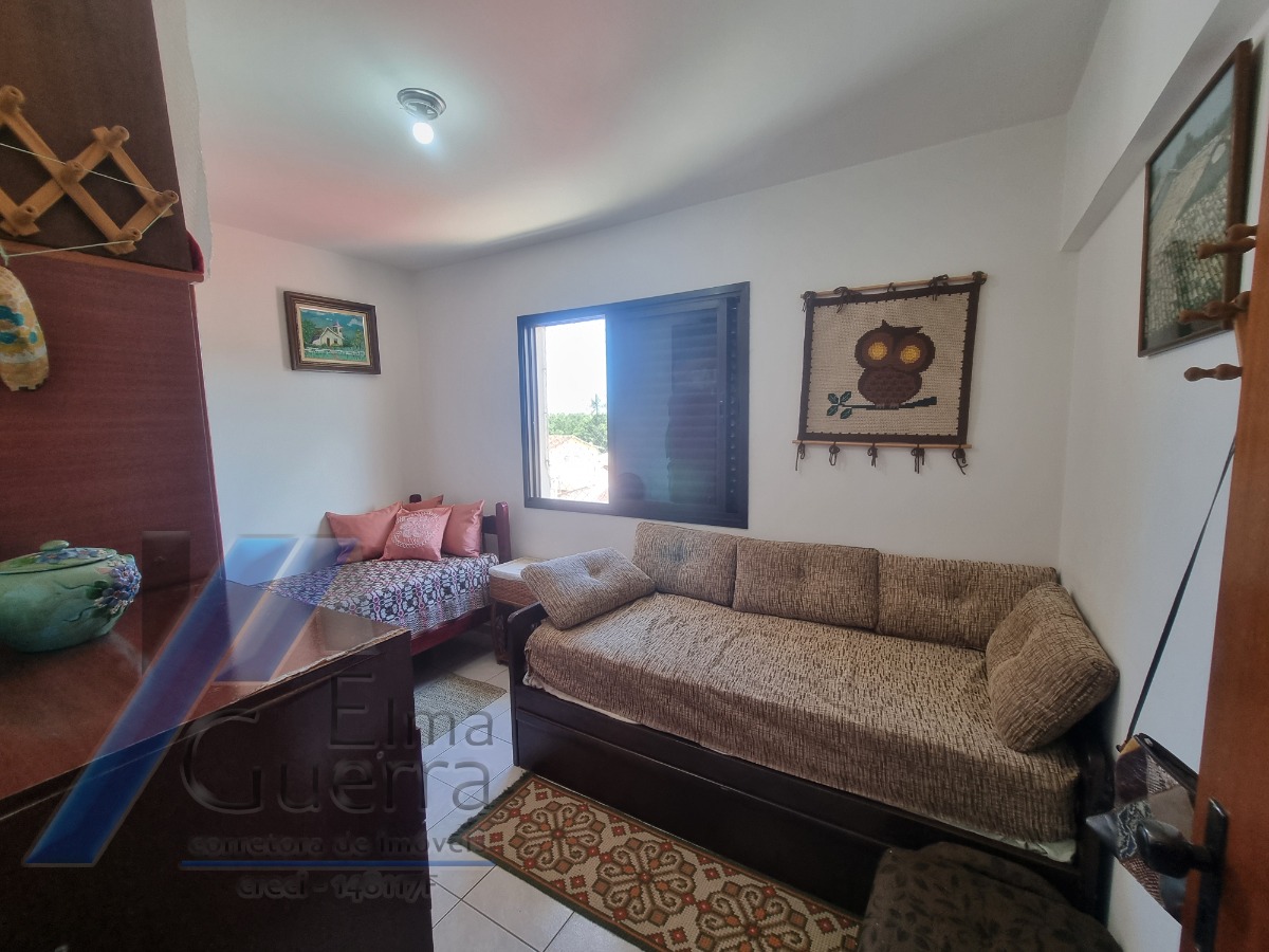 Ubatuba, Centro - Apartamento no 3º andar com 03 dormitórios, sendo 01 suíte.