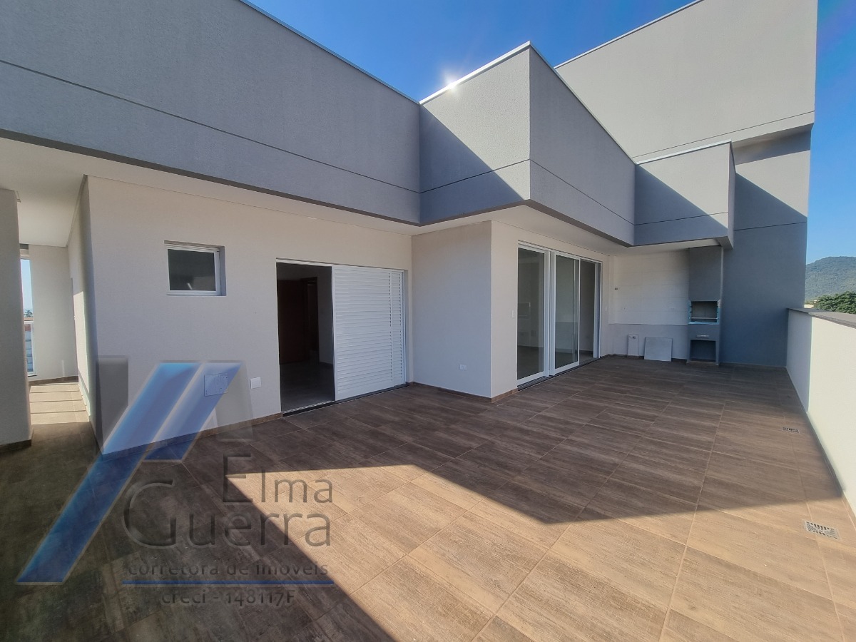 Ubatuba, Centro - Apartamento cobertura com 03 dormitórios, sendo 01 suíte e area de lazer.