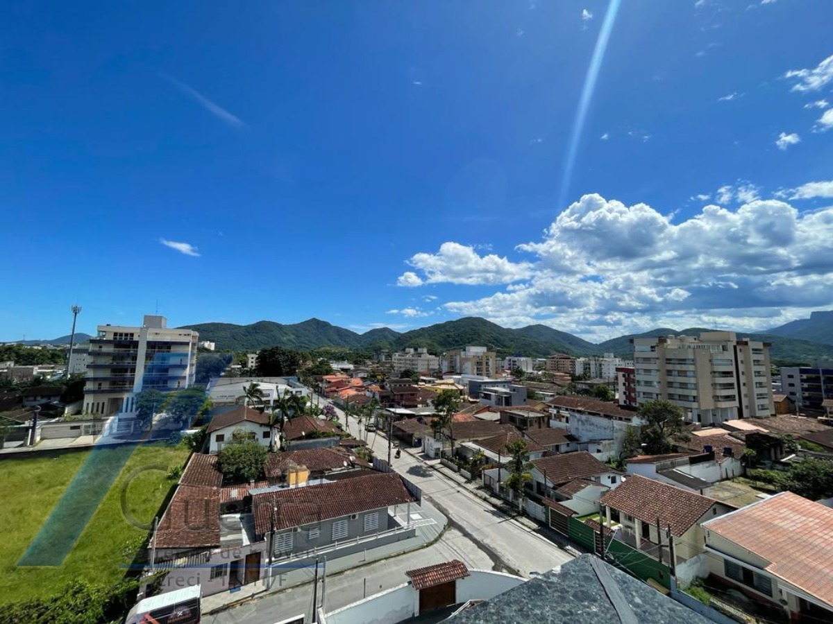 Ubatuba, Centro - Apartamento cobertura com 03 dormitórios, sendo 01 suíte e area de lazer.