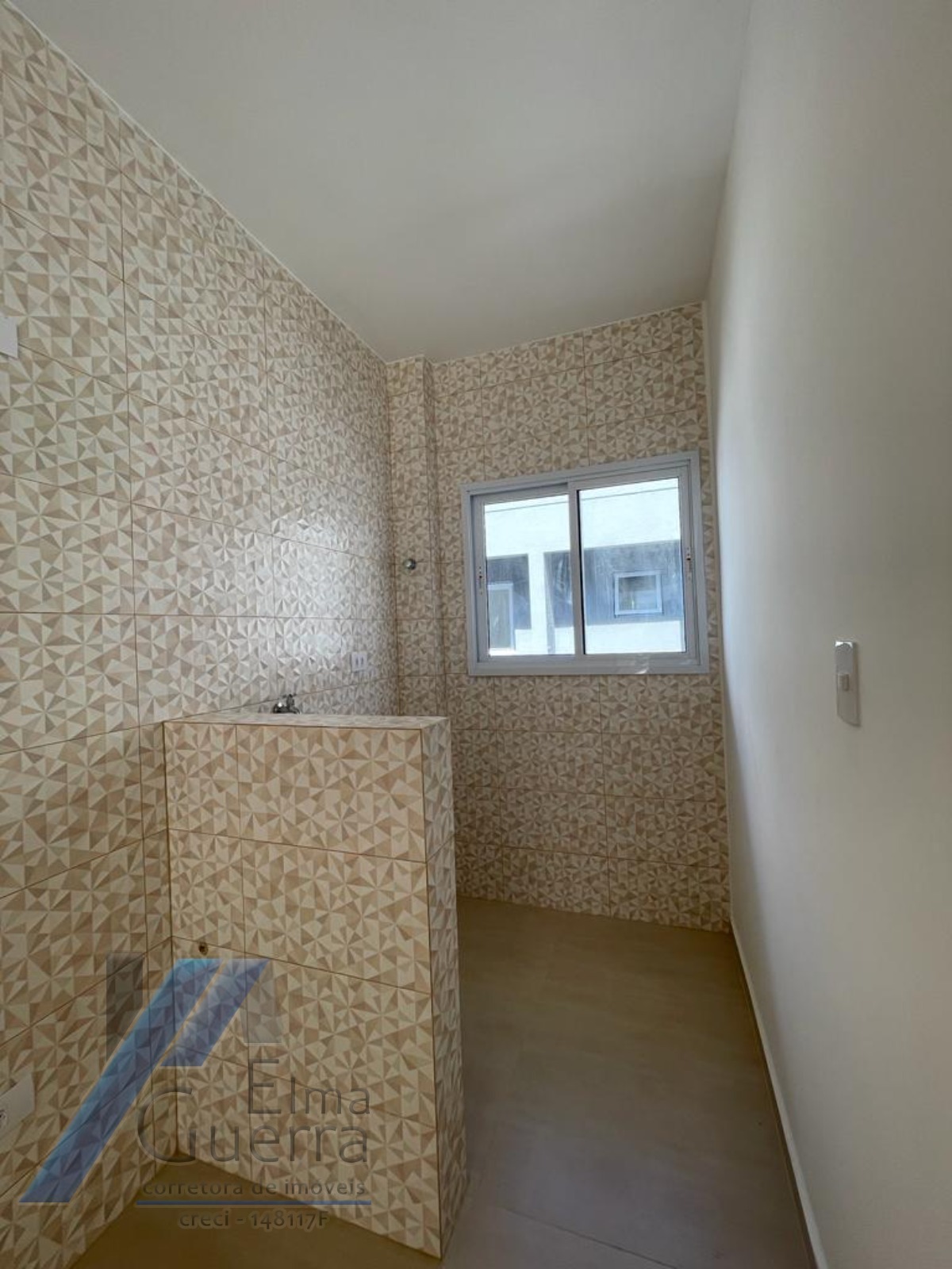 Ubatuba, Centro - Apartamento cobertura com 03 dormitórios, sendo 01 suíte e area de lazer.