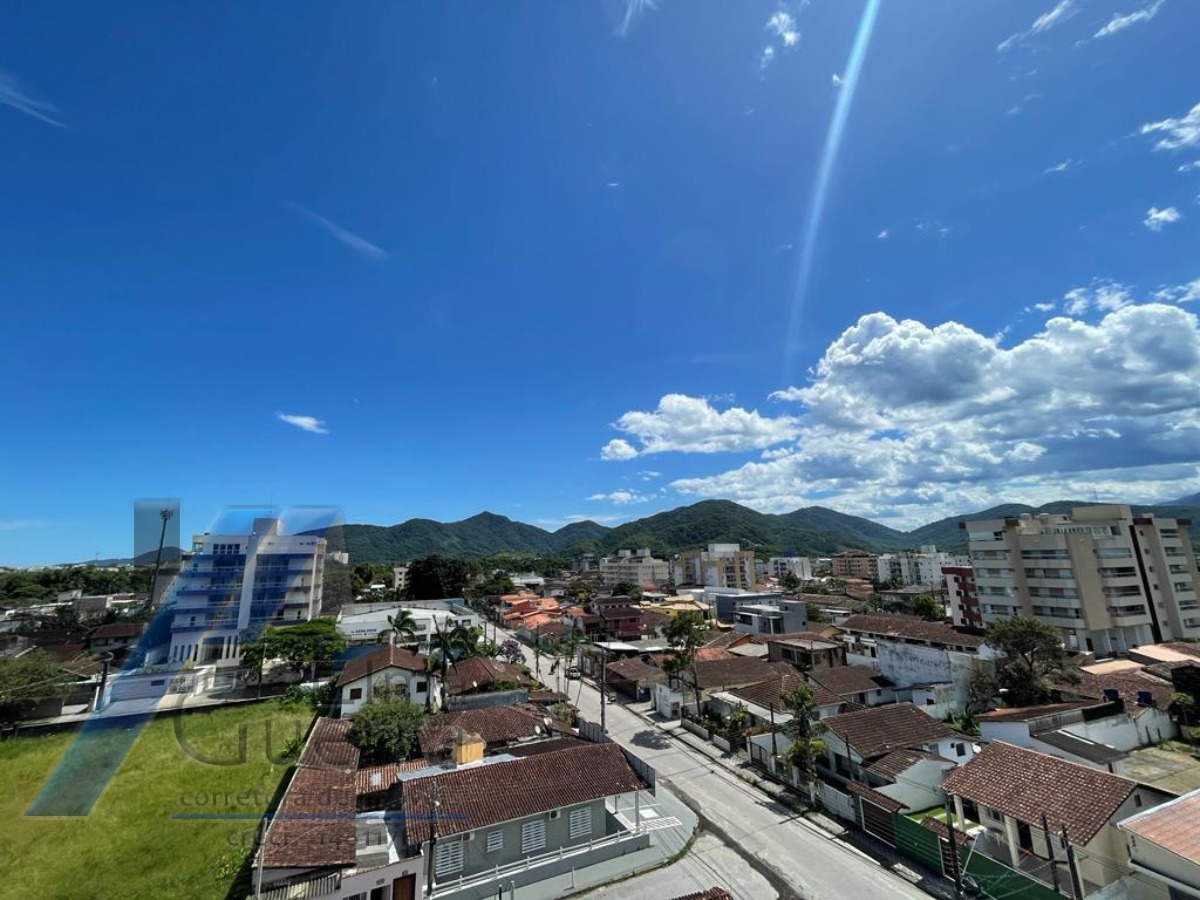 Ubatuba, Centro - Apartamento cobertura com 03 dormitórios, sendo 01 suíte e area de lazer.