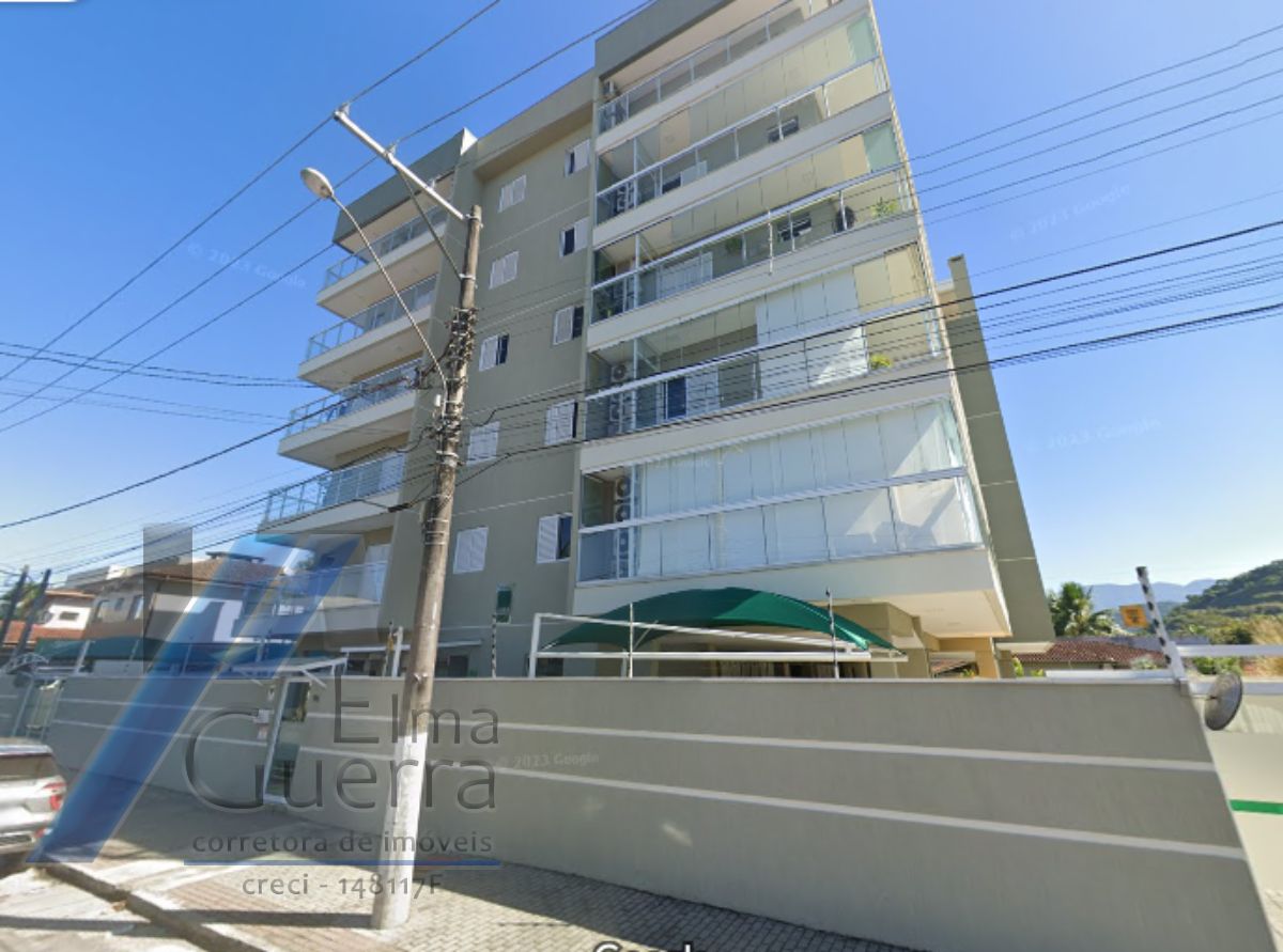Ubatuba, Centro - Apartamento com 03 dormitórios, sendo 01 suíte e área de lazer.