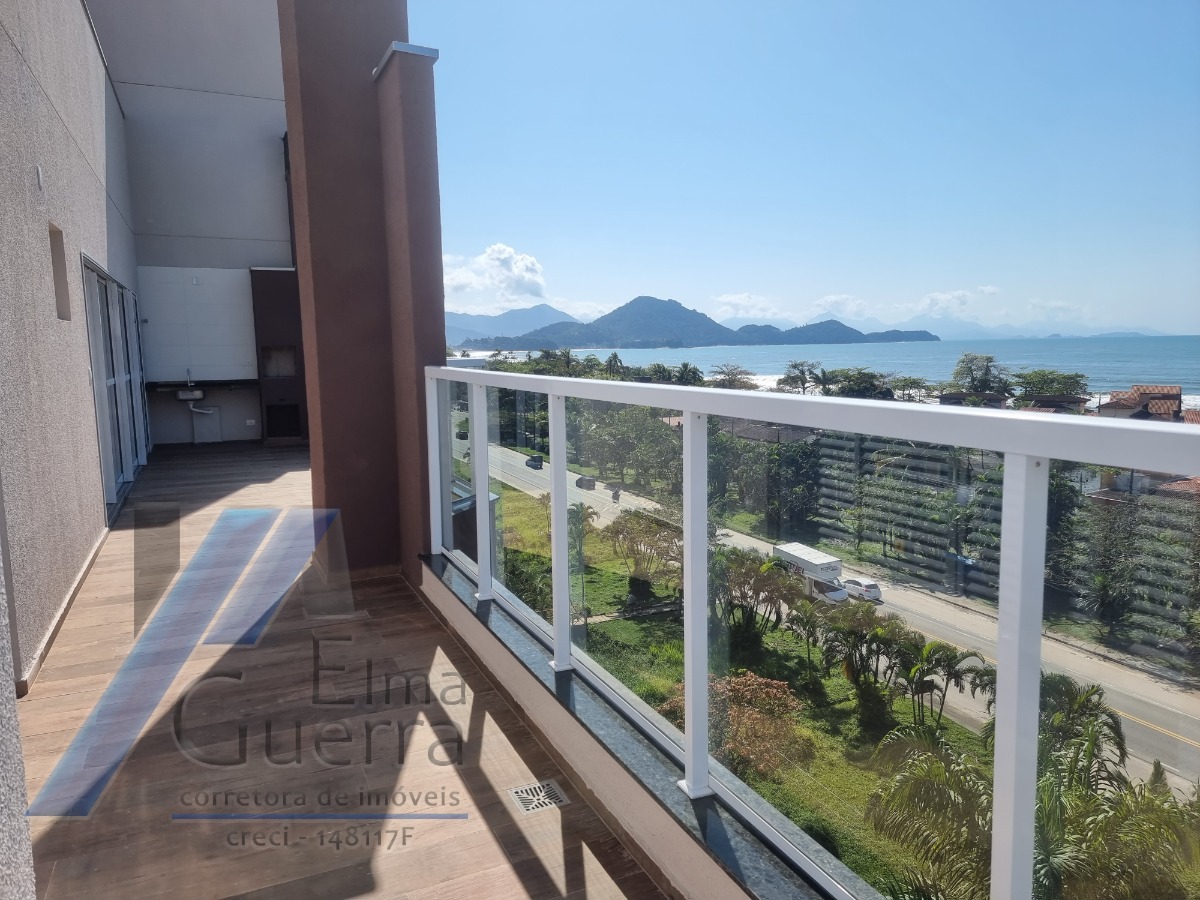 Ubatuba, Toninhas - Apartamento cobertura próximo a praia com 03 dormitórios, sendo 01 suíte com vista para o mar.
