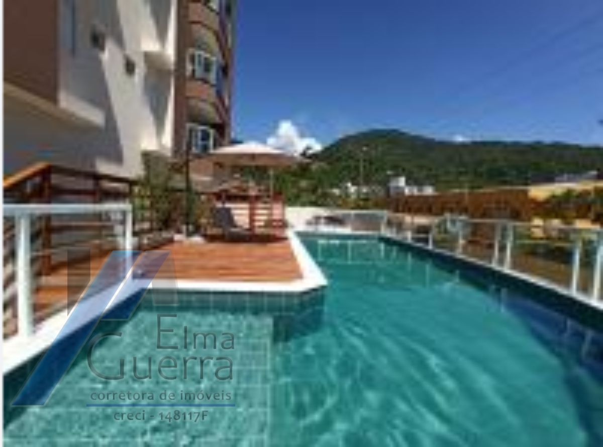 Ubatuba, Toninhas - Apartamento cobertura próximo a praia com 03 dormitórios, sendo 01 suíte com vista para o mar.