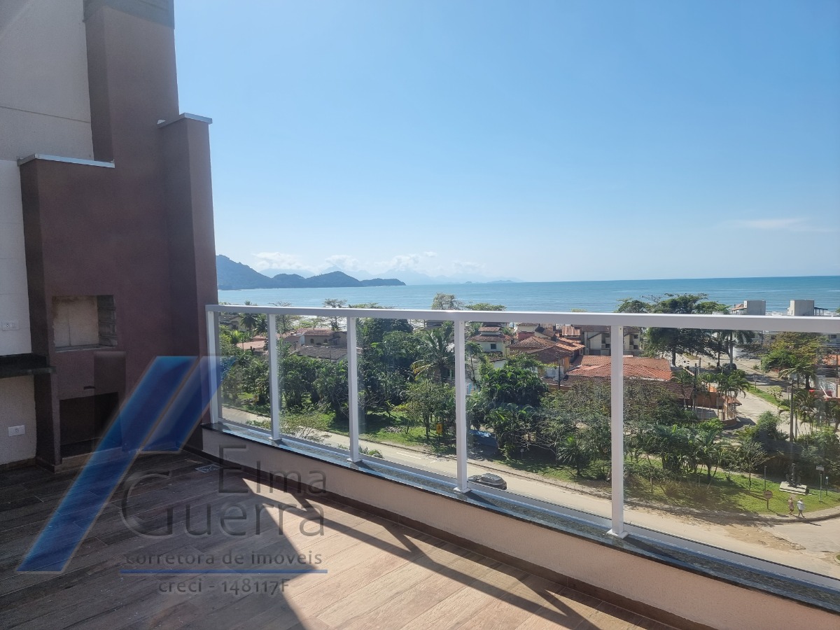 Ubatuba, Toninhas - Apartamento cobertura próximo a praia com 03 dormitórios, sendo 01 suíte com vista para o mar.