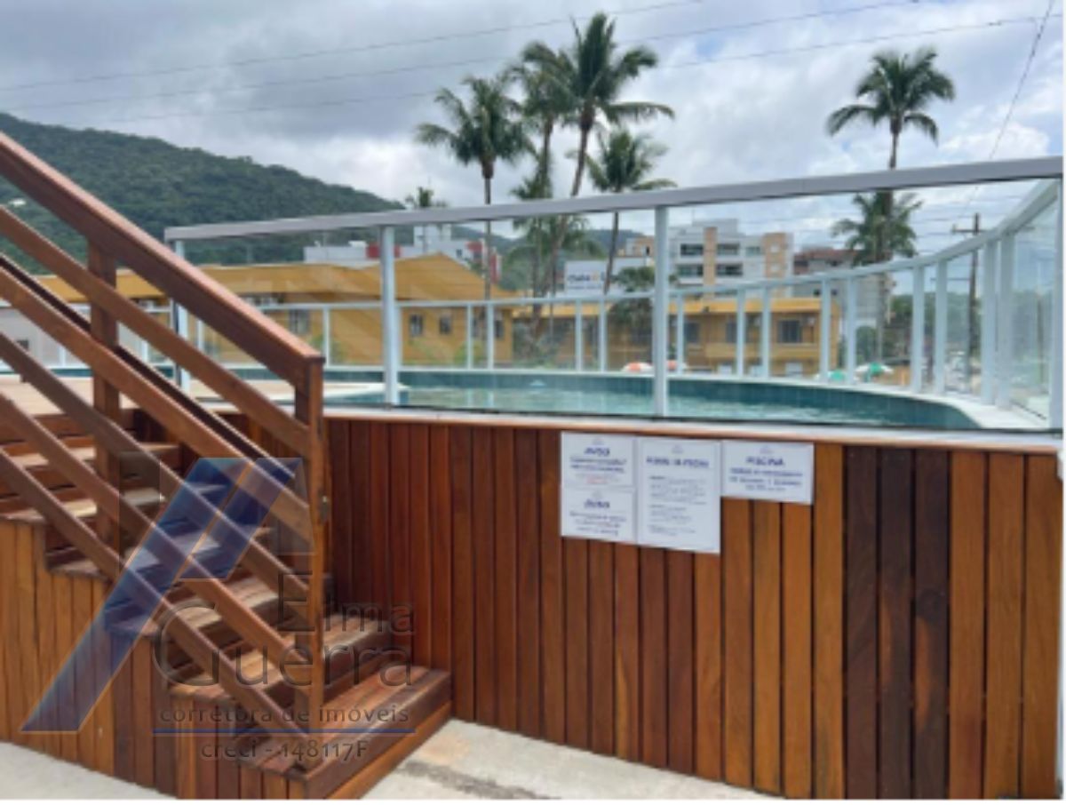 Ubatuba, Toninhas - Apartamento cobertura próximo a praia com 03 dormitórios, sendo 01 suíte com vista para o mar.