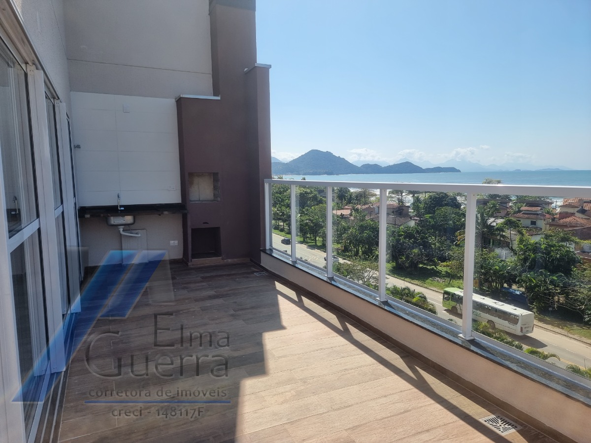 Ubatuba, Toninhas - Apartamento cobertura próximo a praia com 03 dormitórios, sendo 01 suíte com vista para o mar.