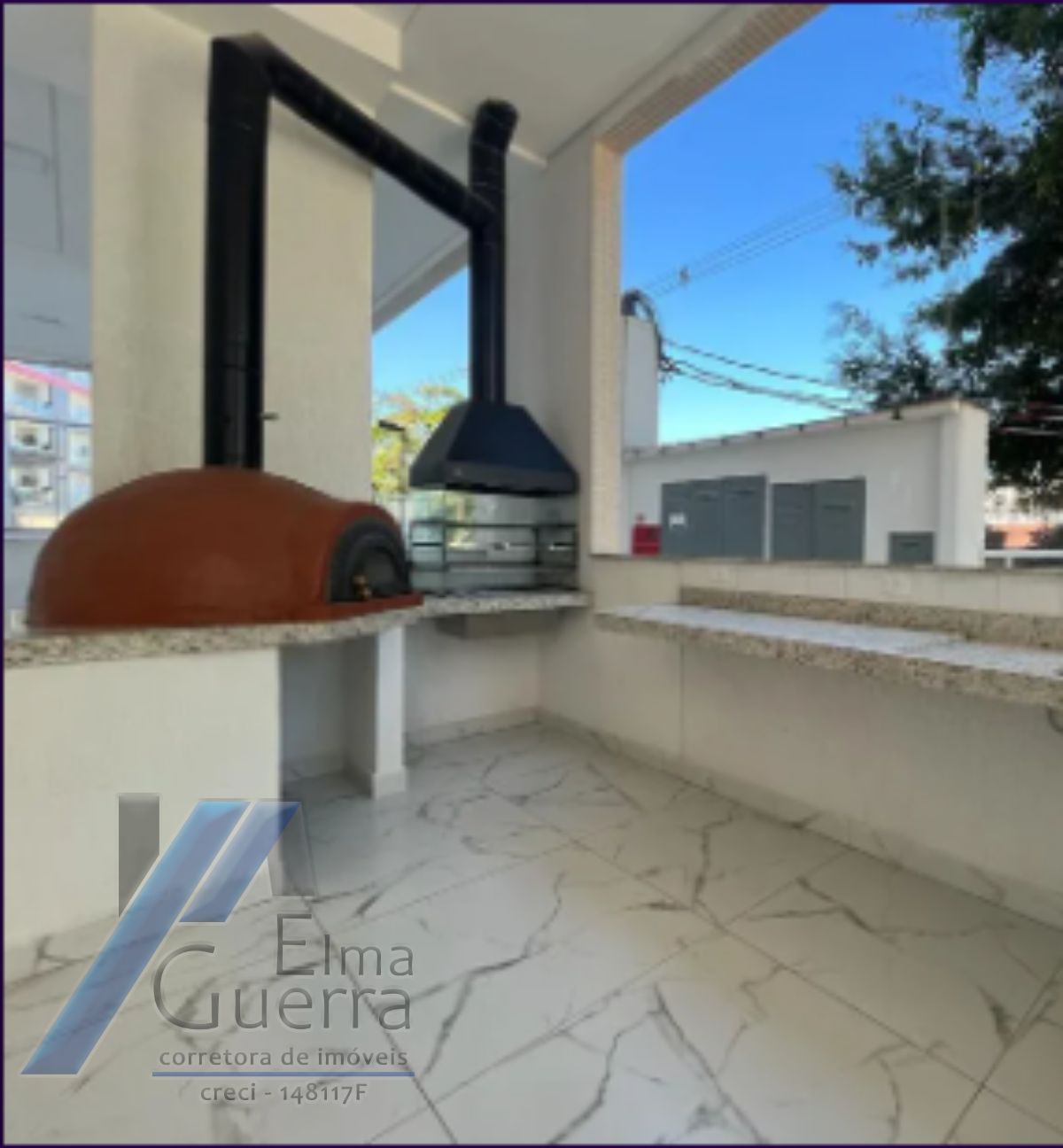 Ubatuba, Centro - Apartamento cobertura com 04 suítes e área de lazer completa.