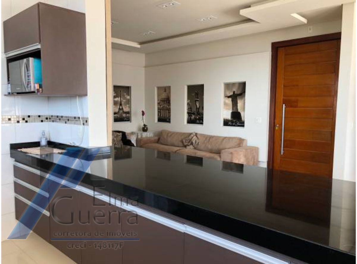 Ubatuba, Centro - Apartamento cobertura com 04 suítes e área de lazer completa.
