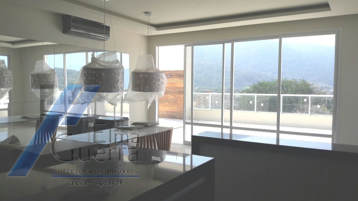 Ubatuba, Centro - Apartamento cobertura com 04 suítes e área de lazer completa.