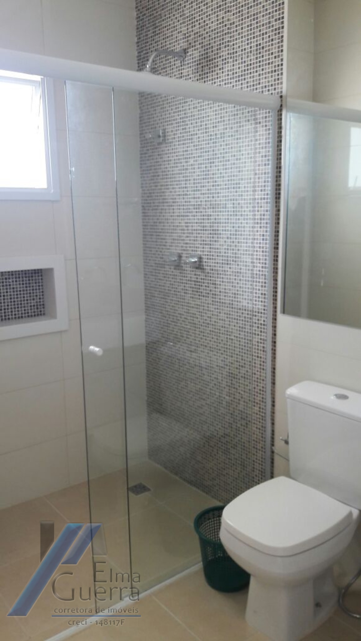 Ubatuba, Centro - Apartamento cobertura com 04 suítes e área de lazer completa.