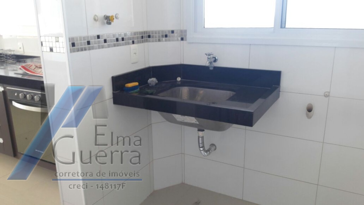 Ubatuba, Centro - Apartamento cobertura com 04 suítes e área de lazer completa.