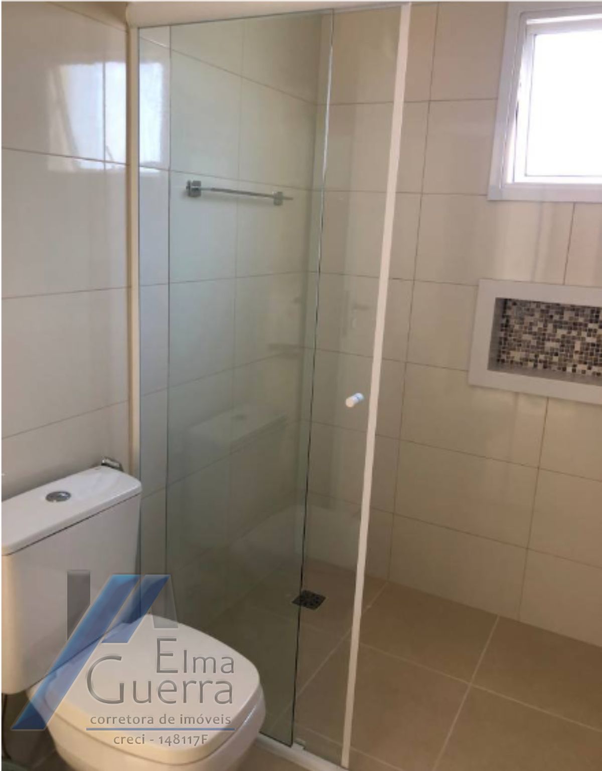 Ubatuba, Centro - Apartamento cobertura com 04 suítes e área de lazer completa.