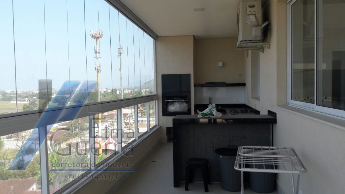 Ubatuba, Centro - Apartamento cobertura com 04 suítes e área de lazer completa.