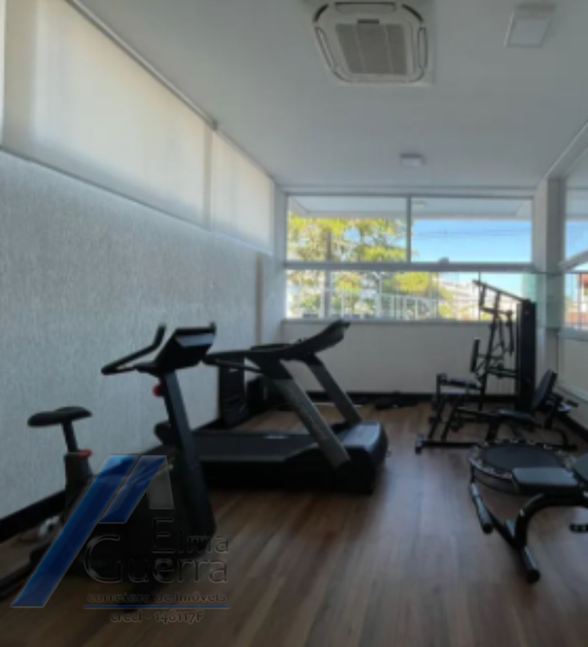 Ubatuba, Centro - Apartamento cobertura com 04 suítes e área de lazer completa.