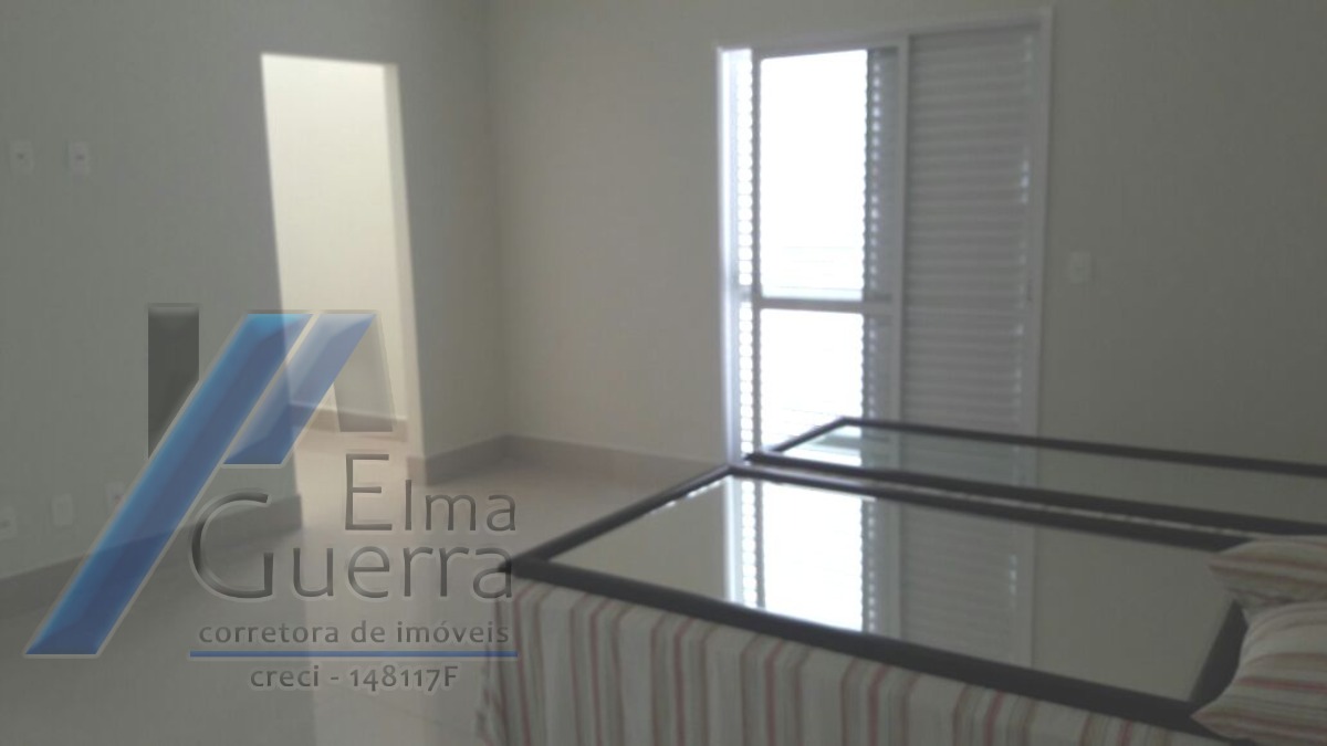 Ubatuba, Centro - Apartamento cobertura com 04 suítes e área de lazer completa.