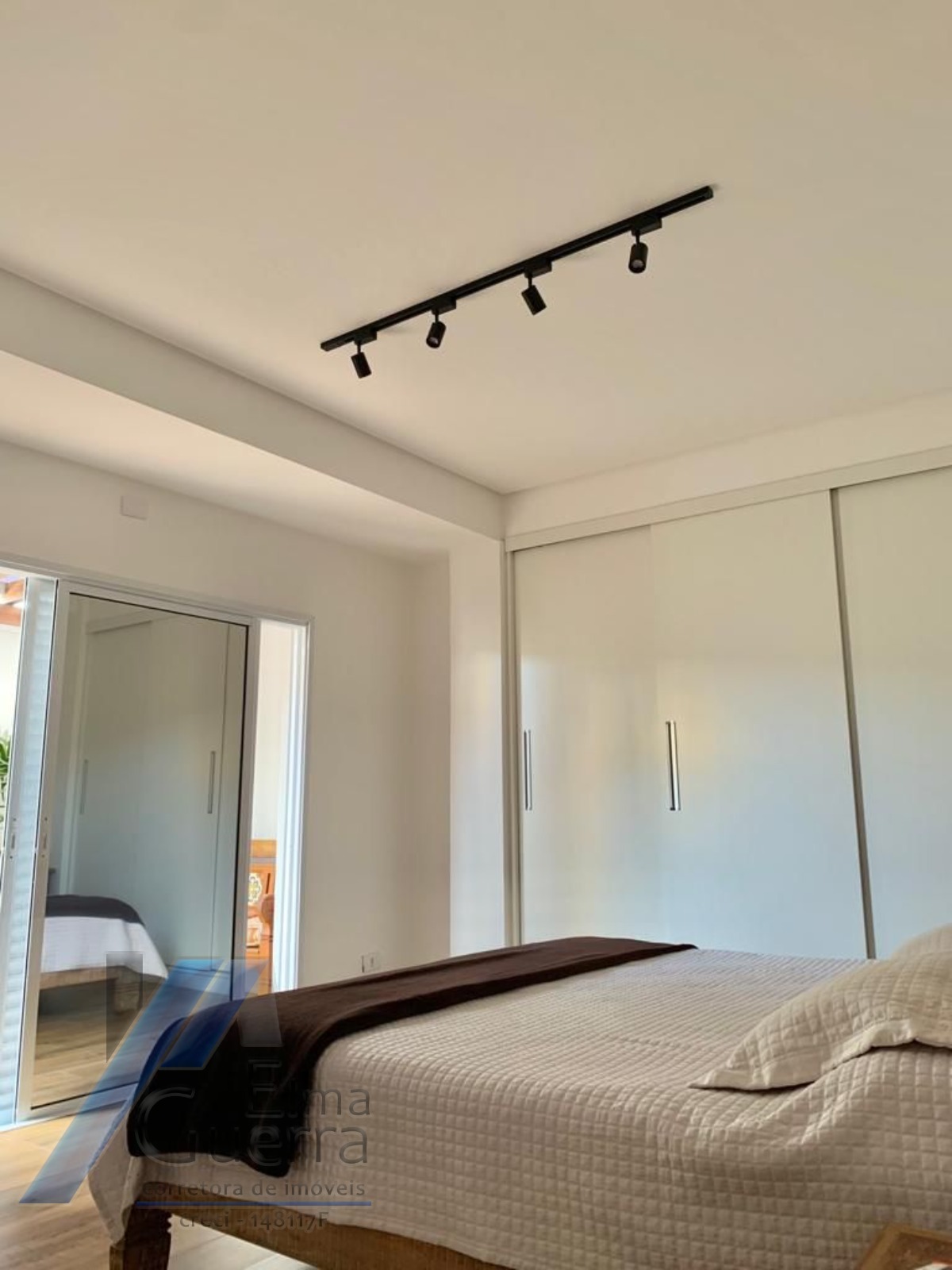 Ubatuba, Centro - Apartamento Garden mobiliado com 02 dormitórios, sendo 01 suíte com área de lazer.