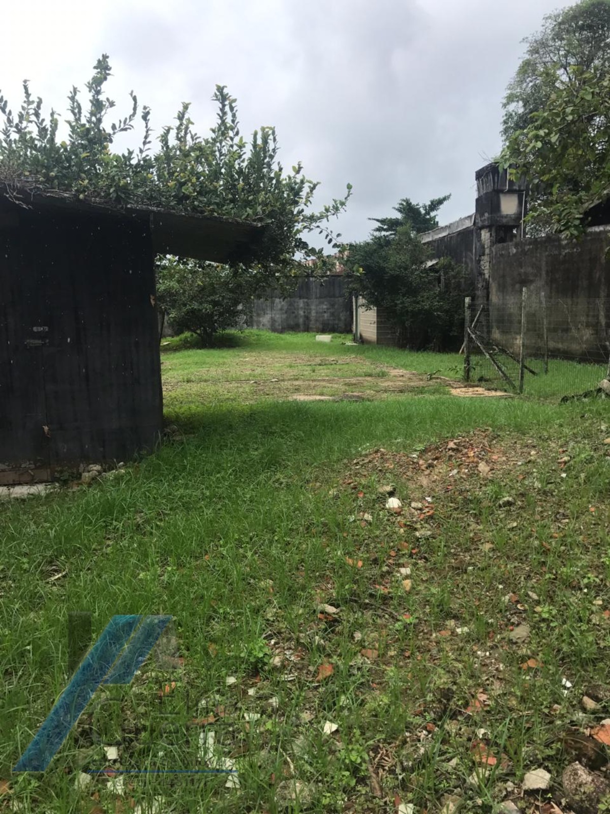 Ubatuba, Centro - Área bem localizado, perto do mar com área total de 1.705 m².