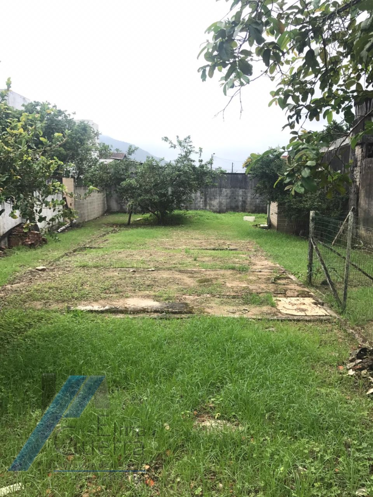 Ubatuba, Centro - Área bem localizado, perto do mar com área total de 1.705 m².
