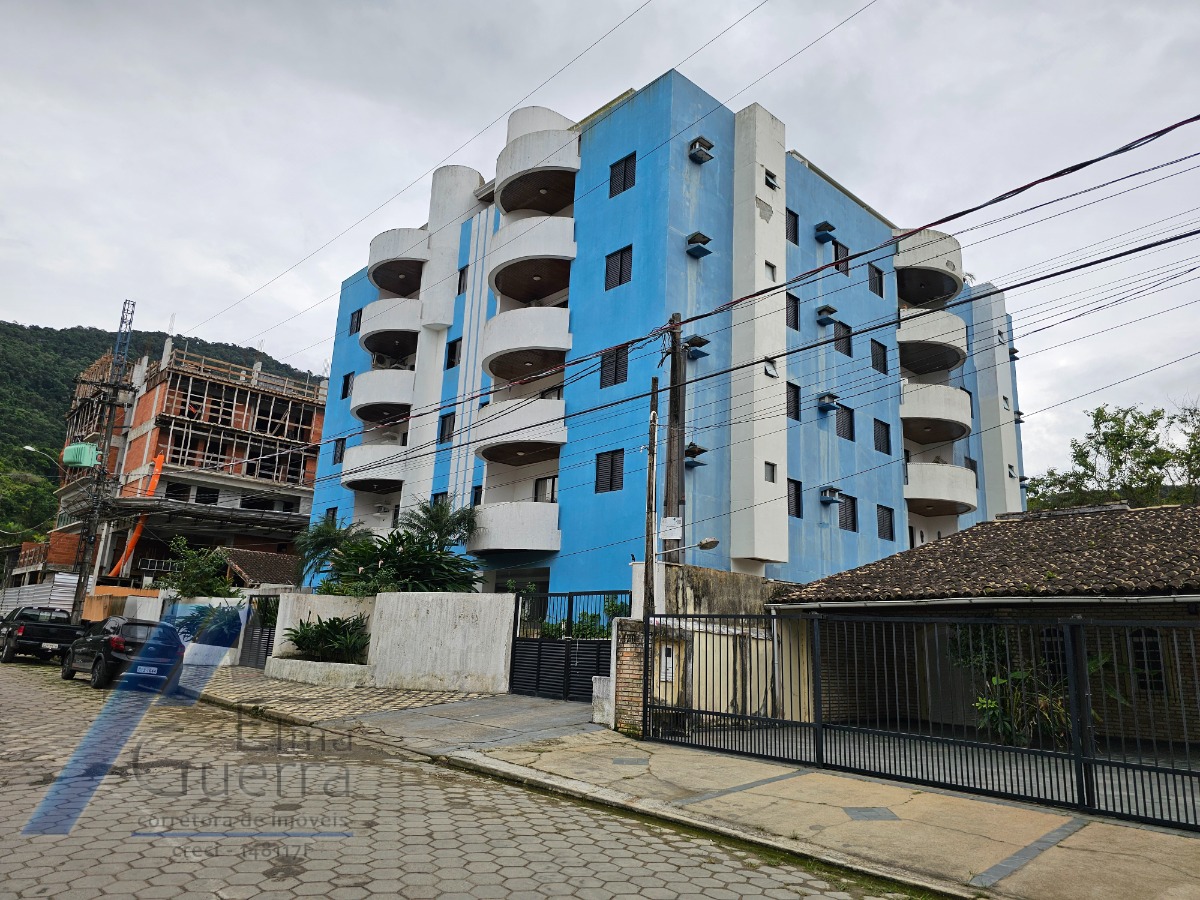 Ubatuba, Toninhas - Apartamento próximo a praia com 02 dormitórios.