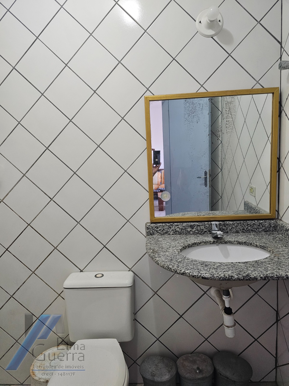 Ubatuba, Toninhas - Cobertura duplex próxima a praia com 03 dormitórios, sendo 01 suíte.