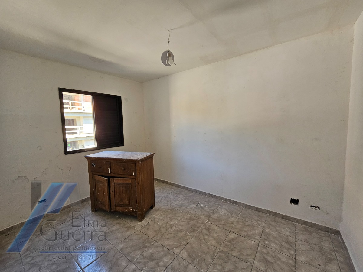 Ubatuba, Toninhas - Cobertura duplex próxima a praia com 03 dormitórios, sendo 01 suíte.