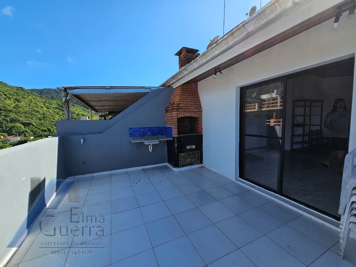 Ubatuba, Toninhas - Cobertura duplex próxima a praia com 03 dormitórios, sendo 01 suíte.