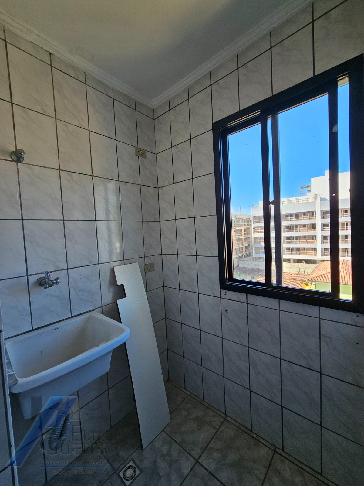 Ubatuba, Toninhas - Cobertura duplex próxima a praia com 03 dormitórios, sendo 01 suíte.