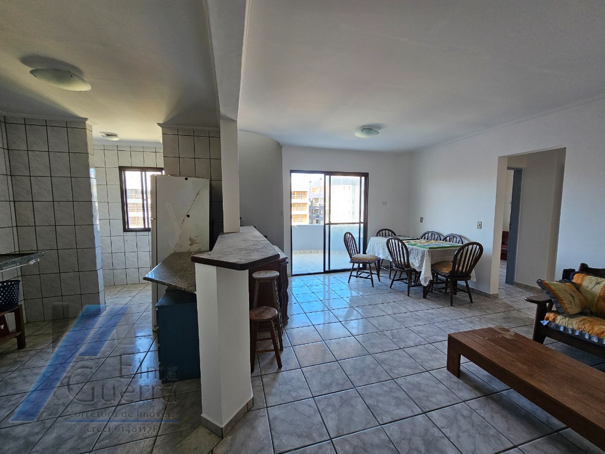 Ubatuba, Toninhas - Cobertura duplex próxima a praia com 03 dormitórios, sendo 01 suíte.