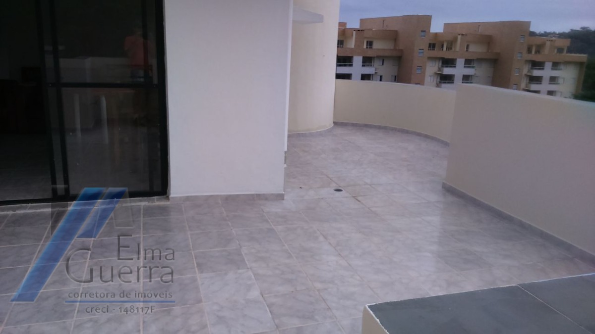 Ubatuba, Toninhas - Cobertura duplex próxima a praia com 03 dormitórios, sendo 01 suíte.