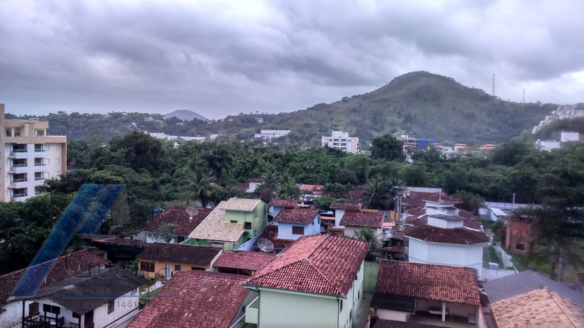 Ubatuba, Toninhas - Cobertura duplex próxima a praia com 03 dormitórios, sendo 01 suíte.