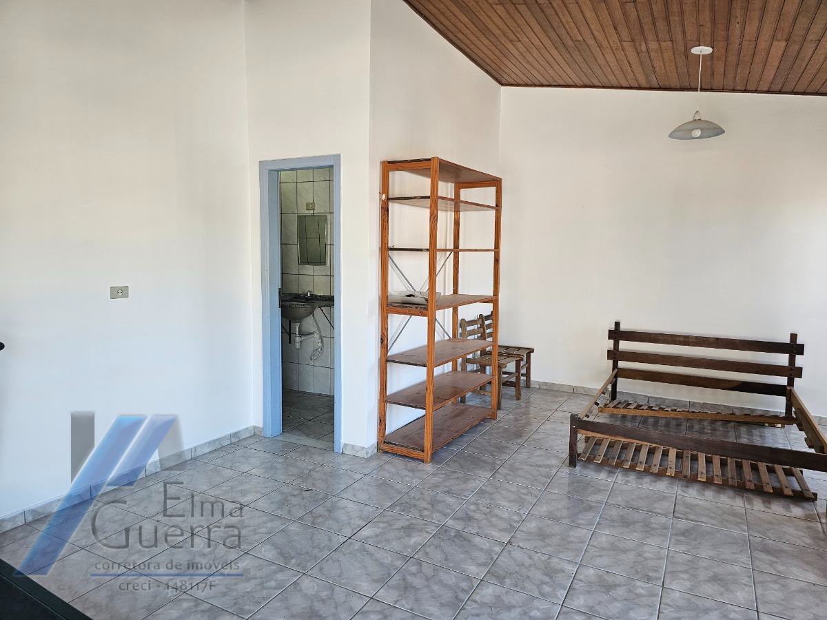 Ubatuba, Toninhas - Cobertura duplex próxima a praia com 03 dormitórios, sendo 01 suíte.