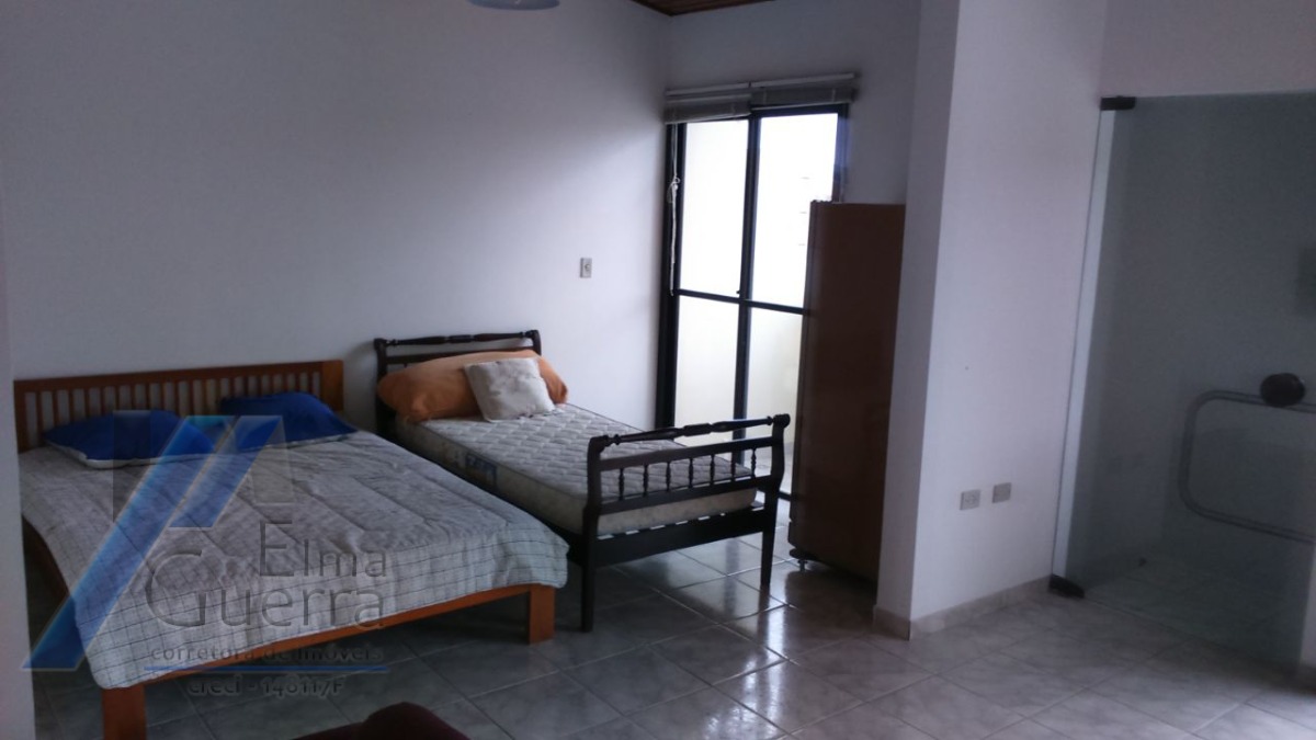 Ubatuba, Toninhas - Cobertura duplex próxima a praia com 03 dormitórios, sendo 01 suíte.